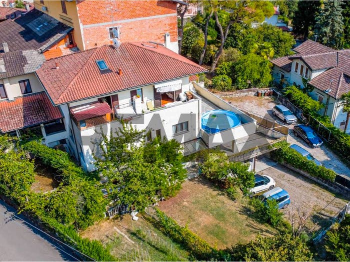 Casa con 6 locali in vendita in Via Campagnetta, Castello, Castelveccana