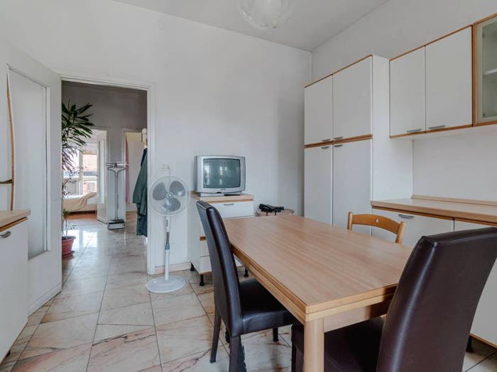 Appartamento trilocale in vendita in Corso Giulio Cesare, Regio Parco, Torino