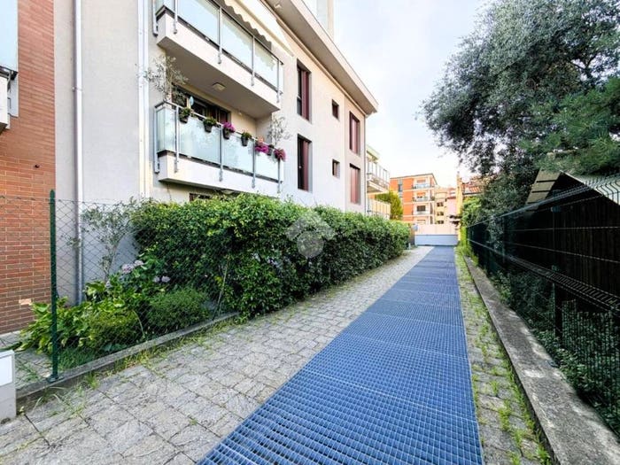 Appartamento trilocale in vendita in Via Ugo Bassi, San Fruttuoso, Monza