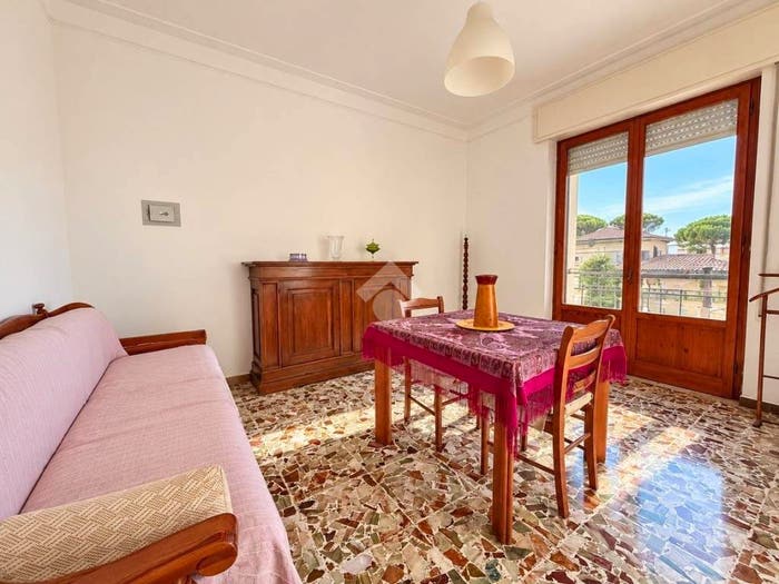 Appartamento quadrilocale in vendita in Via Magliano, Marina di Massa Centro, Massa