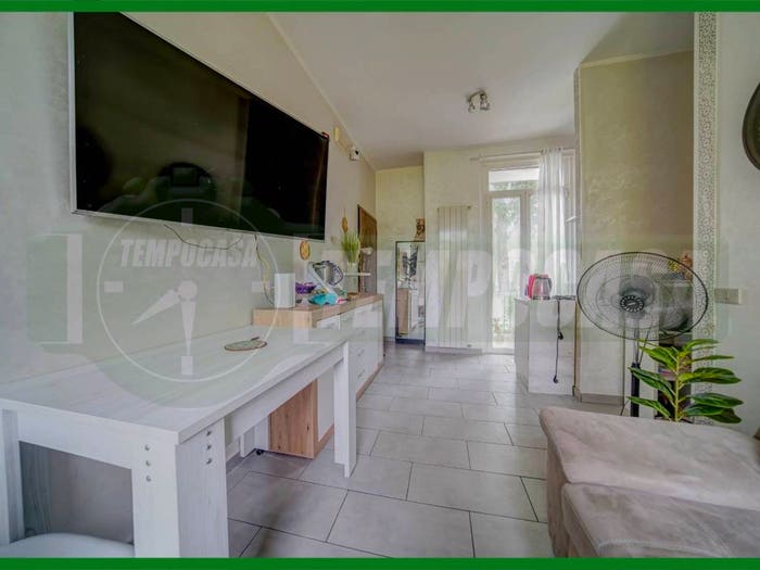 Appartamento trilocale in vendita in Via Giuseppe Garibaldi, Centro, Cittiglio
