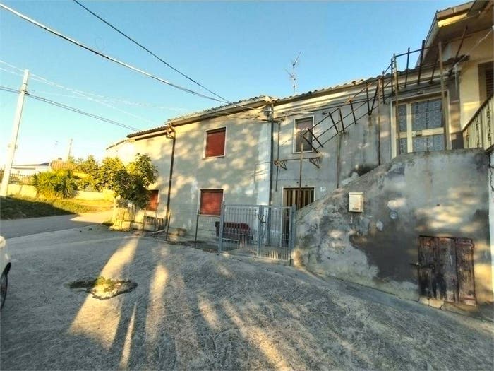Casa con 5 locali in vendita in contrada santagnello, Elice