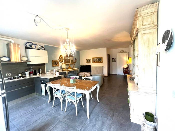 Appartamento trilocale in vendita in Via Lavino, Monte San Pietro