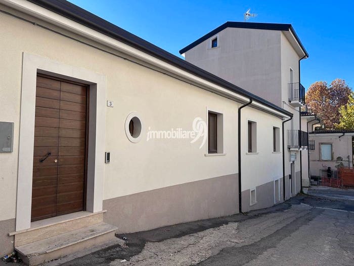 Casa con 5 locali in vendita in Via Roma, Paganica Tempera, L'Aquila