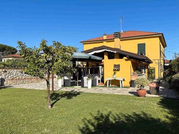 Casa con 6 locali in vendita in Colombiera Molicciara, Castelnuovo Magra