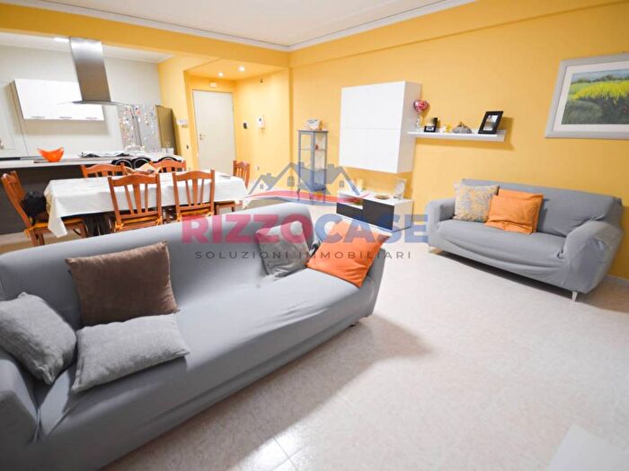 Appartamento quadrilocale in vendita in Via Francesco Joele, Rossano Stazione, CoriglianoRossano