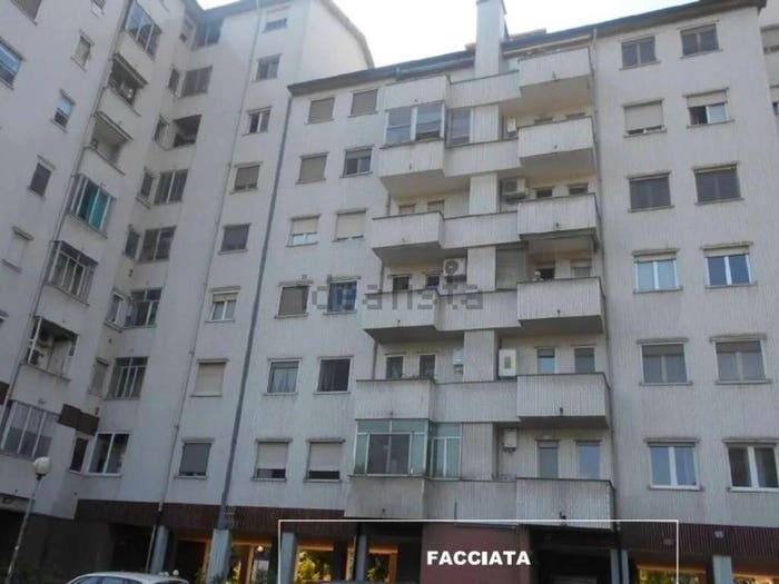 Appartamento quadrilocale in vendita in Via Viterbo, Bisceglie, Milano