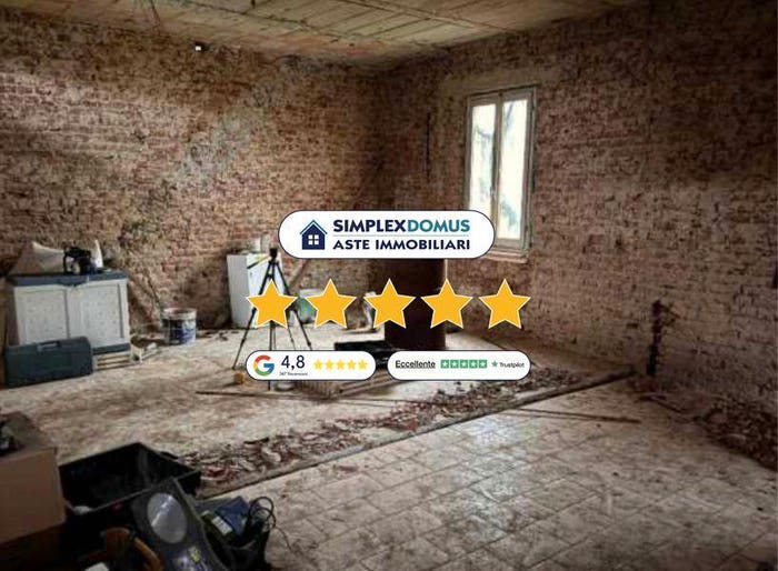 Casa con 6 locali in vendita in Via Carlo Albani, Centro, Gropello Cairoli