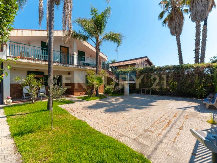 Casa con 6 locali in vendita in Via dei Pini, Centro, Augusta