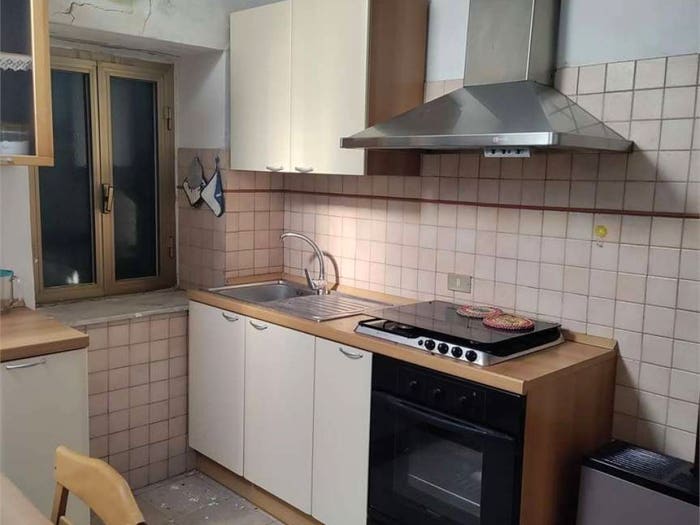 Casa con 6 locali in vendita in via cavanella, Ortonovo, Luni