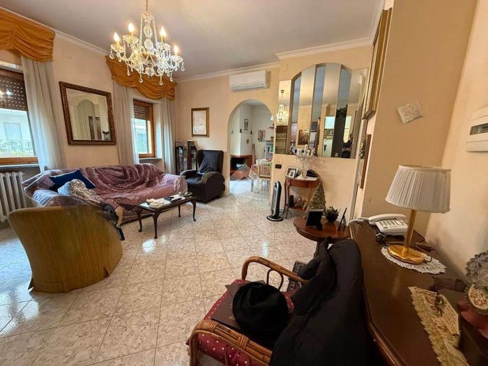 Appartamento trilocale in vendita in Piazza Restagno, Centro, Cassino