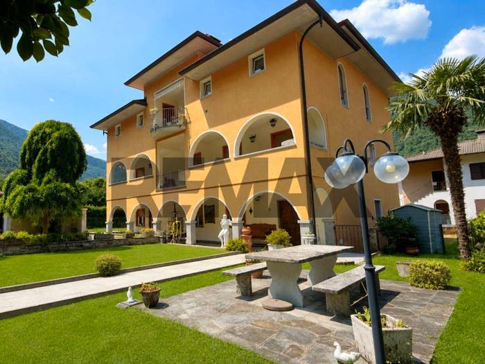 Casa con 6 locali in vendita in Centro, Cannobio