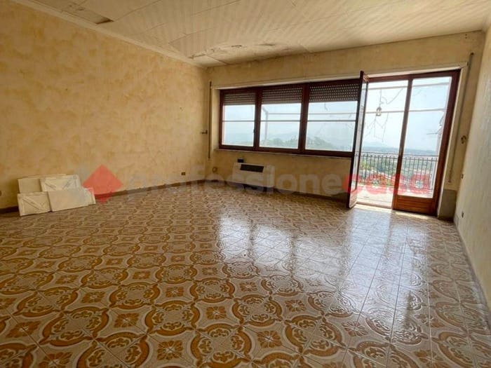 Casa con 6 locali in vendita in Via Filippo Cammarota, Centro, Minturno