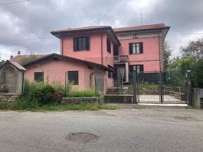Casa quadrilocale in vendita in Strada Ciapeia, Pavignano, Biella