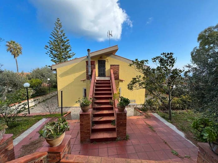 Casa con 5 locali in vendita in Via Contrada Mezzacampa, Ortoliuzzo San Saba, Messina