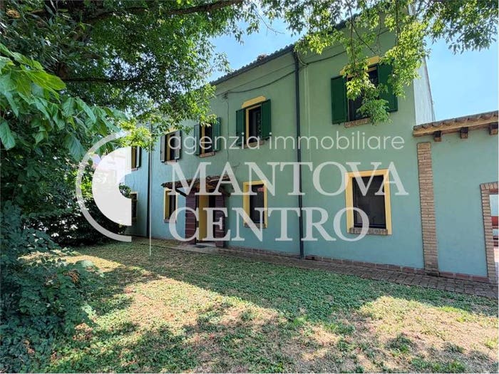 Casa con 6 locali in vendita in via oratorio, Curtatone