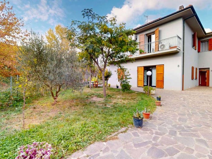 Casa con 6 locali in vendita in via Barletta, Medicina Buda, Medicina