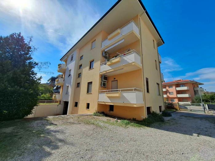 Appartamento trilocale in vendita in Via Nicola da Guardiagrele, Villa Rosa, Martinsicuro