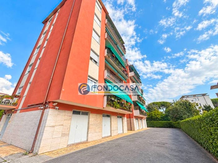 Appartamento quadrilocale in vendita in Via alfieri, Centro, Massa