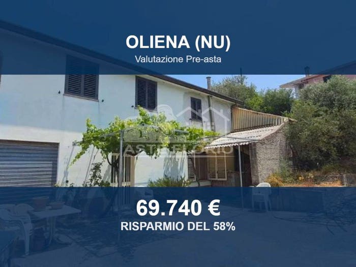 Casa trilocale in vendita in Via Giorgio Amendola, Oliena