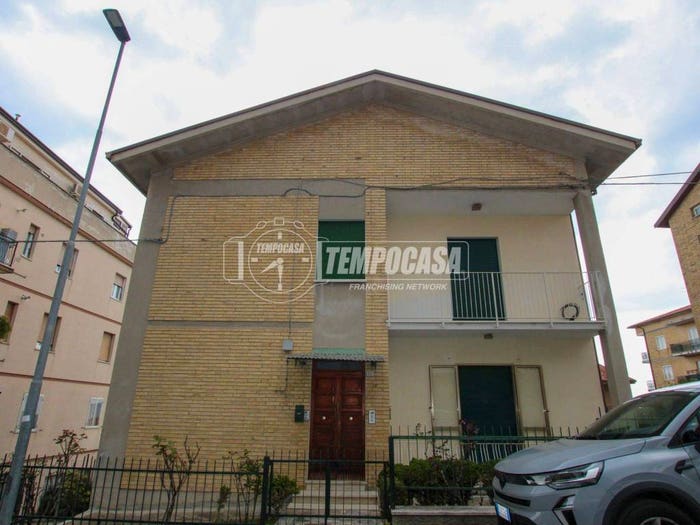 Appartamento quadrilocale in vendita in Via baglioni, Centro, Fermo