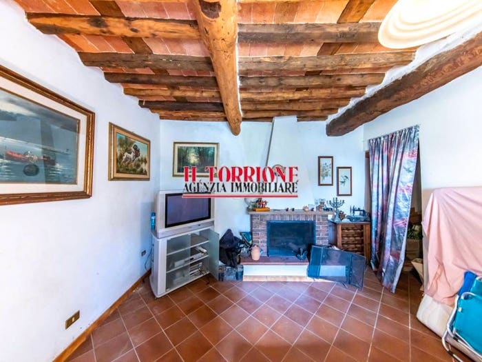 Casa con 6 locali in vendita in Via Mammianese Nord, Castelli Pescia Nord, Pescia