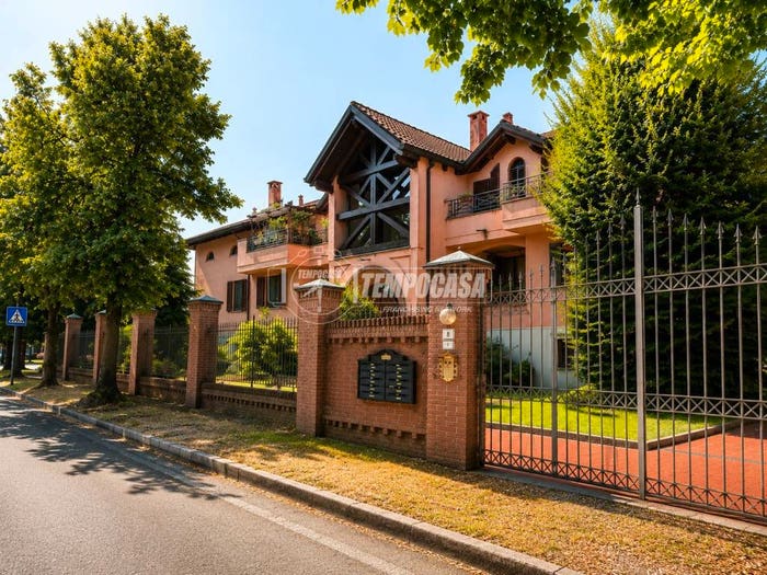 Appartamento trilocale in vendita in Via San Zenone, Vermezzo, Vermezzo con Zelo