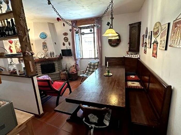 Appartamento trilocale in vendita in Via Giardini, Fiumalbo Dogana, Fiumalbo