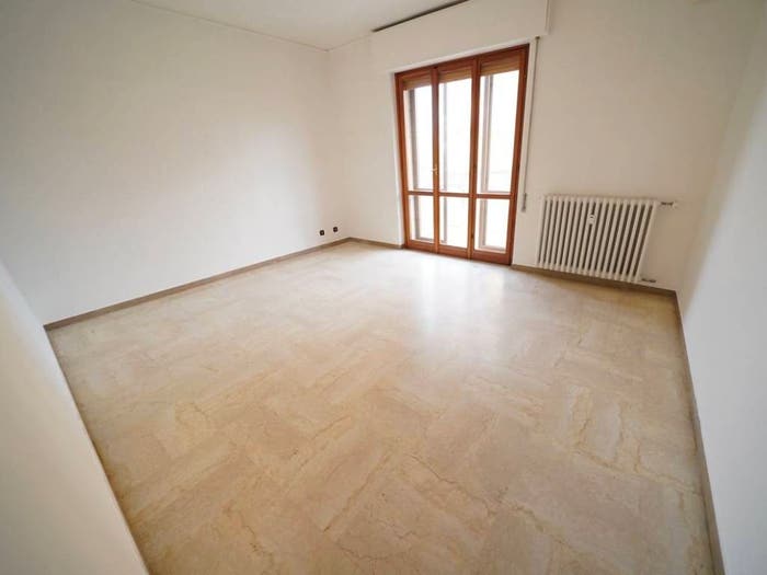 Appartamento con 6 locali in vendita in Strada Vecchia Costa, Ovada