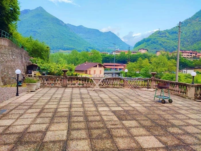 Appartamento trilocale in vendita in Villa d'Ogna