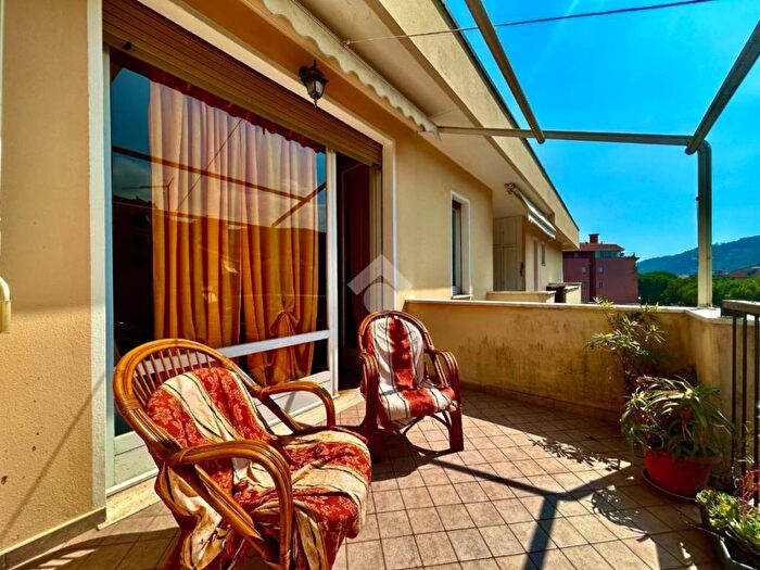 Appartamento quadrilocale in vendita in Via Mezz'Acqua, Marina Di Andora, Andora