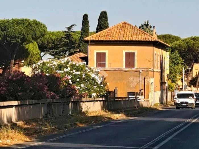 Casa trilocale in vendita in Via Appia Nuova, Centro, Castel Gandolfo