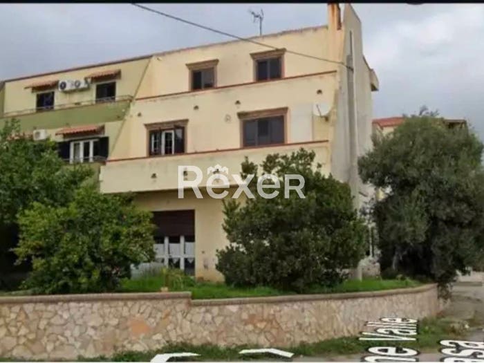 Casa con 6 locali in vendita in Via Medaglia d'Oro, Torre Melissa, Melissa