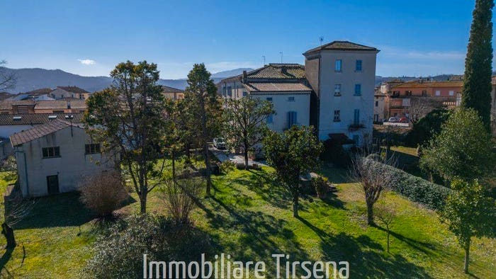 Casa con 6 locali in vendita in Attigliano