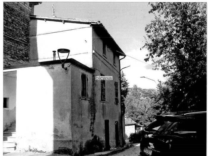 Casa con 6 locali in vendita in Centro, Apecchio