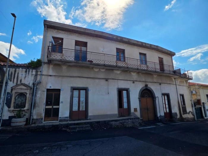 Appartamento trilocale in vendita in Ragalna