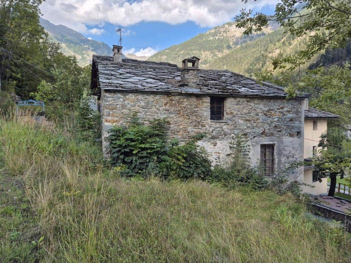 Casa trilocale in vendita in Frazione Vourry, Gaby