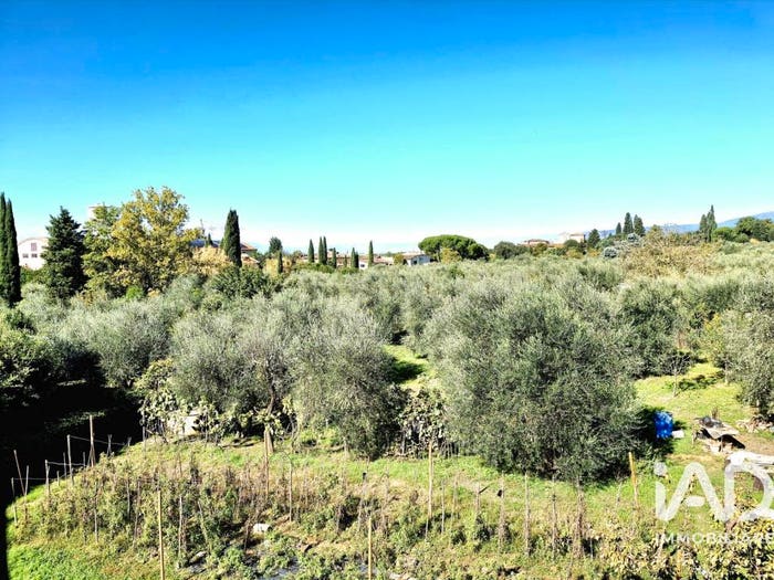 Appartamento quadrilocale in vendita in Via osservatorio, Castello, Firenze