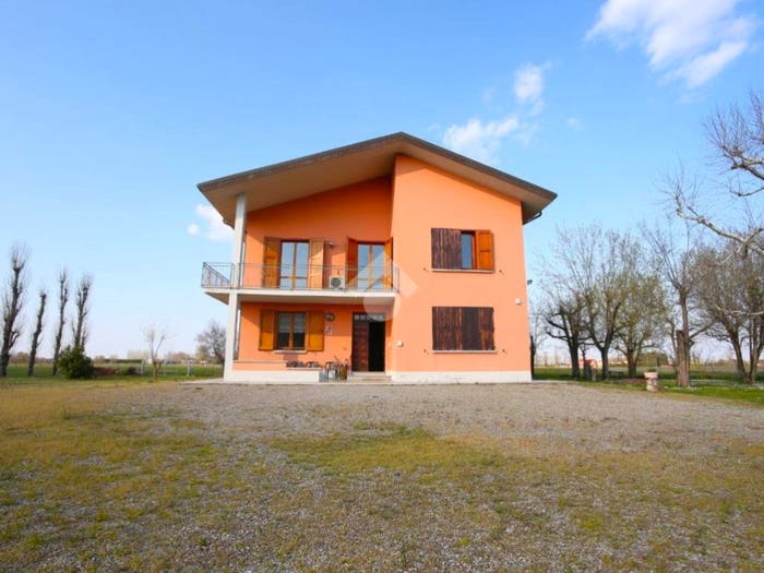 Casa con 6 locali in vendita in Anzola dell'Emilia