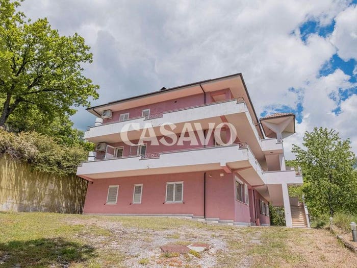 Appartamento quadrilocale in vendita in Via delle Mole, Corvaro, Borgorose