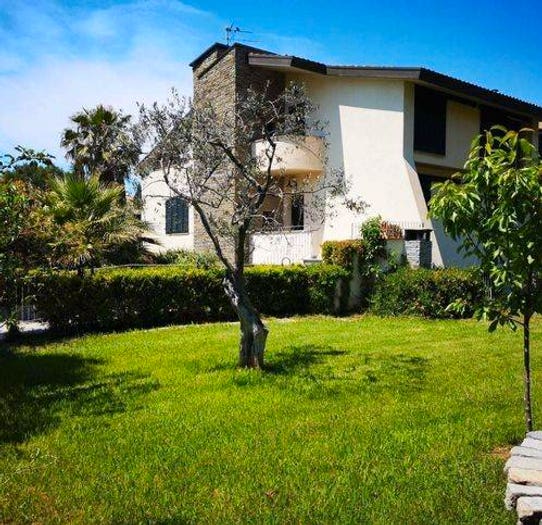 Casa con 6 locali in vendita in Montenero Basso Montenero Alto, Livorno
