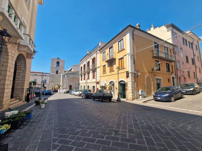 Appartamento quadrilocale in vendita in Corso Marcelli, Centro, Isernia