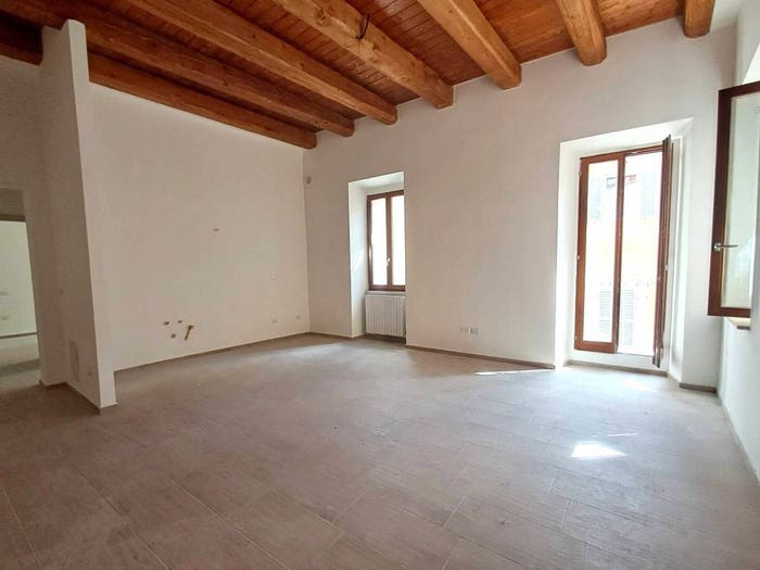 Appartamento con 6 locali in vendita in corso mazzini, Ascoli Piceno