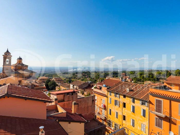 Appartamento quadrilocale in vendita in Corso Trieste, Centro, Marino