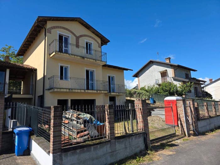 Casa con 6 locali in vendita in Località Tabbia, Tabbia, Verrua Savoia