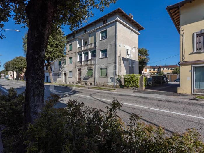 Appartamento quadrilocale in vendita in Via Rimembranze, Centro, Casarsa della Delizia