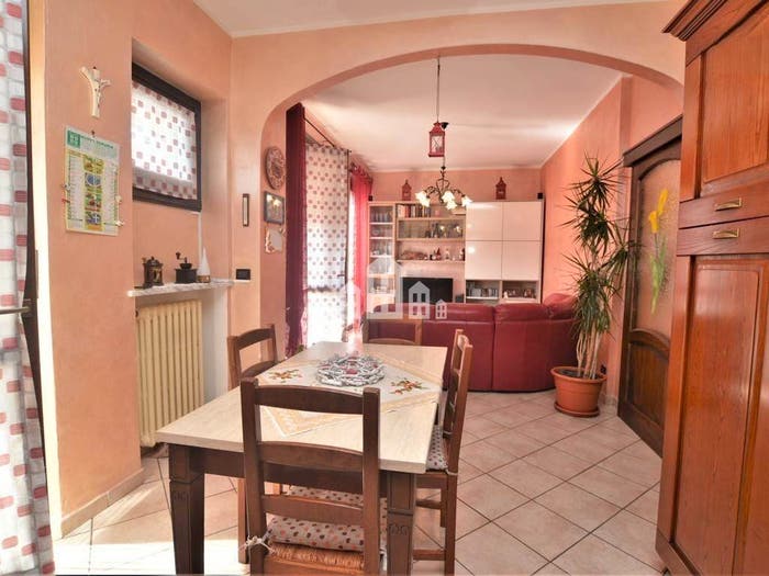 Appartamento con 5 locali in vendita in Via Aurora, Centro, Favria