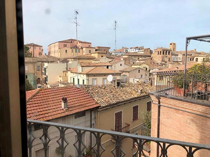 Appartamento trilocale in vendita in Via Salita Fenaroli, Lanciano