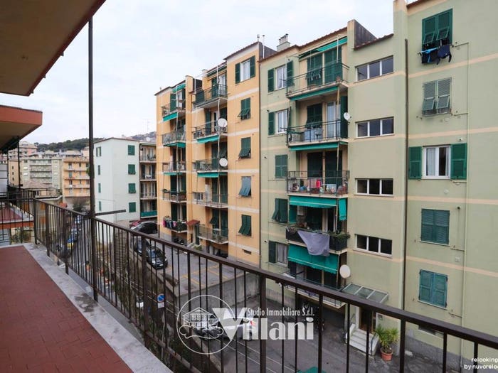 Appartamento con 6 locali in vendita in Via Simone Schiaffino, Quarto, Genova