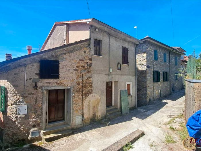Casa con 6 locali in vendita in Via Groppo, Groppo, Bagnone